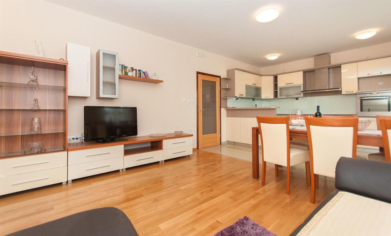 Krilo Apartment Temza מראה חיצוני תמונה